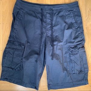 James Perse cargo shorts black size 2 (34)